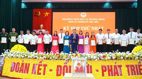 XÃ THƯỢNG HỒNG KIỆN TOÀN TỔ CHỨC BỘ MÁY CHÍNH QUYỀN ĐỊA PHƯƠNG