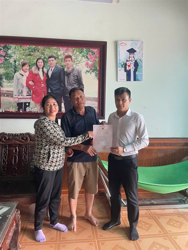 Triển khai thực hiện mô hình “Hỗ trợ tiếp nhận và trả kết quả giải quyết thủ tục hành chính tại nhà đối với thương binh, bệnh binh nặng, người yếu thế trên địa bàn xã

