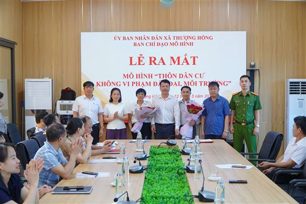 Lễ ra mắt mô hình thôn dân cư không vi phạm đất đai, môi trường