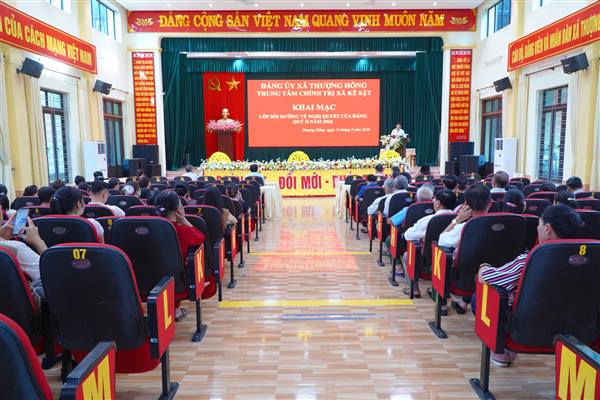 Xã Thượng Hồng tổ chức lớp bồi dưỡng Nghị quyết của Đảng năm 2026