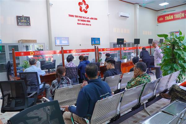 Xã Thượng Hồng nâng cao hiệu quả cải cách thủ tục hành chính, phục vụ người dân ngày càng tốt hơn
