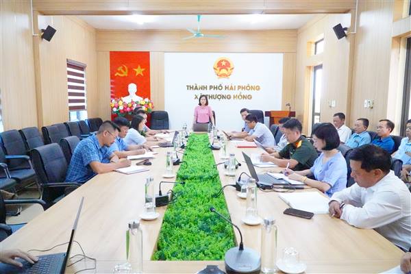 ỦY BAN NHÂN DÂN XÃ TỔ CHỨC HỘI NGHỊ ĐÁNH GIÁ KẾT QUẢ THỰC HIỆN NHIỆM VỤ 6 THÁNG ĐẦU NĂM, TRIỂN KHAI PHƯƠNG HƯỚNG, NHIỆM VỤ 6 THÁNG CUỐI NĂM 2026