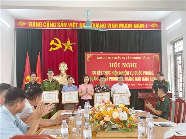 Ban Chỉ huy quân sự xã Thượng Hồng tổ chức Hội nghị sơ kết nhiệm vụ quốc phòng, quân sự địa phương 6 tháng đầu năm 2026
