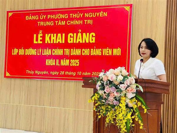 KHAI GIẢNG LỚP BỒI DƯỠNG LÝ LUẬN CHÍNH TRỊ DÀNH CHO ĐẢNG VIÊN MỚI KHÓA II, NĂM 2025