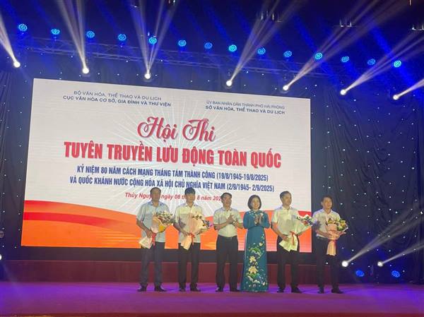Phường Thủy Nguyên phối hợp trong công tác tổ chức Hội thi Tuyên truyền lưu động toàn quốc nhân kỷ niệm 80 năm Cách mạng tháng Tám và Quốc khánh nước CHXH chủ nghĩa Việt Nam 