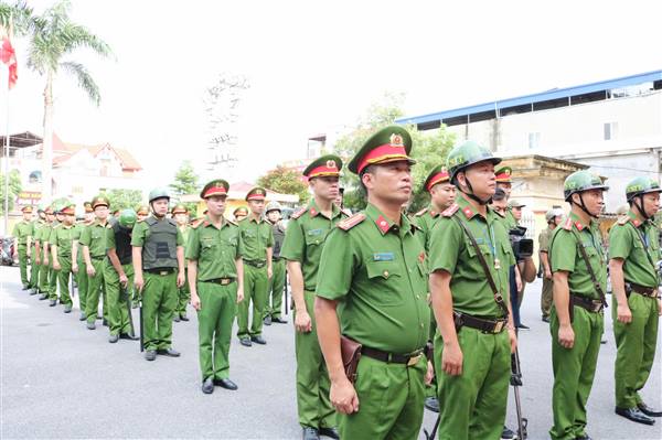 Công an phường Thủy Nguyên tổ chức lễ ra quân thực hiện cao điểm thực hiện mục tiêu xây dựng xã, phường, đặc khu  không ma túy năm 2025 