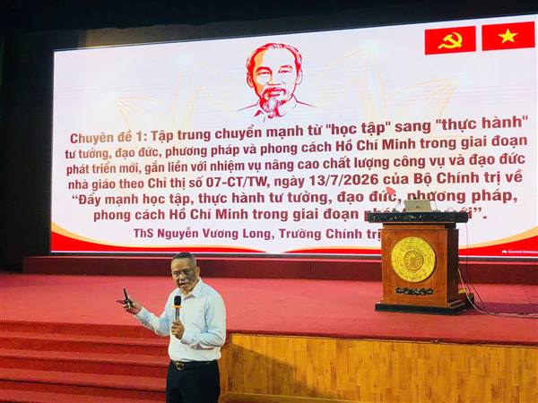 ĐẢNG UỶ PHƯỜNG THỦY NGUYÊN TỔ CHỨC LỚP BỒI DƯỠNG CHÍNH TRỊ HÈ NĂM 2026 CHO ĐỘI NGŨ CÁN BỘ QUẢN LÝ, GIÁO VIÊN