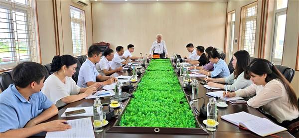 Đồng chí Nguyễn Đình Chuyến - Ủy viên Ban Thường vụ Thành ủy, Trưởng Ban Nội chính Thành ủy kiểm tra công tác vận hành, hoạt động của chính quyền địa phương cấp xã và công tác chuẩn bị Đại hội Đảng bộ xã Tiên Lãng lần thứ I, nhiệm kỳ 2025–2030.