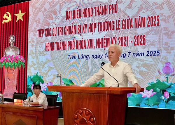 Đồng chí Nguyễn Đình Chuyến, Uỷ viên Ban Thường vụ Thành ủy, Trưởng Ban Nội chính Thành ủy cùng Tổ đại biểu số 10 HĐND thành phố tiếp xúc cử tri các xã Tiên Lãng, Quyết Thắng, Tân Minh, Tiên Minh, Chấn Hưng, Hùng Thắng