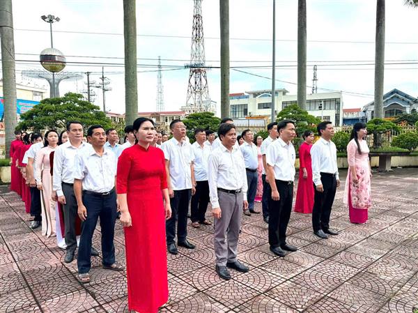 XÃ TIÊN LÃNG TỔ CHỨC LỄ CHÀO CỜ THÁNG 8 NĂM 2026