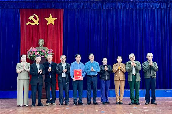 Hội nghị công bố Quyết định hợp nhất Hội người cao tuổi, Hội Chữ thập đỏ xã Tiên Minh