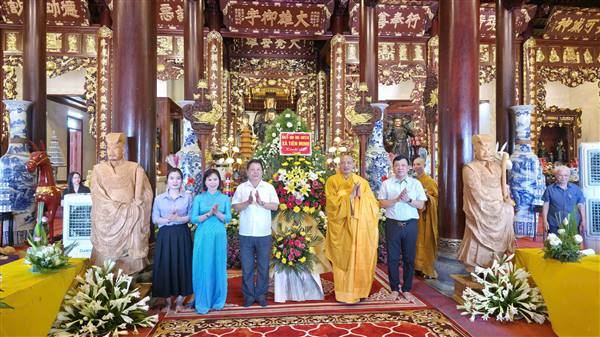 Xã Tiên Minh thăm, chúc mừng các cơ sở phật giáo nhân dịp đại lễ Phật đản phật lịch 2570 – dương lịch 2026