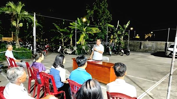 Ban Thường vụ Đảng ủy xã đồng loạt tổ chức sinh hoạt tại các chi bộ thôn