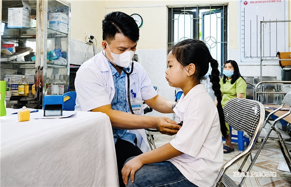 Cách phòng say nắng, say nóng cho trẻ trong mùa hè