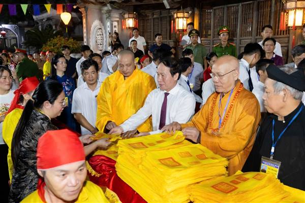 Lễ khai ấn và ban ấn đền Kiếp Bạc