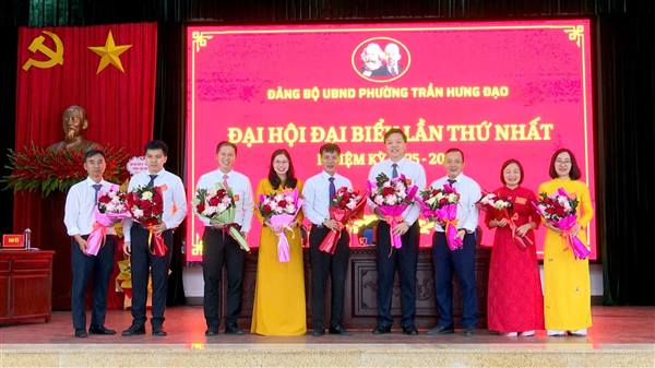 ĐẠI HỘI ĐẢNG BỘ ỦY BAN NHÂN DÂN PHƯỜNG TRẦN HƯNG ĐẠO LẦN THỨ NHẤT, NHIỆM KỲ 2025- 2030 THÀNH CÔNG TỐT ĐẸP