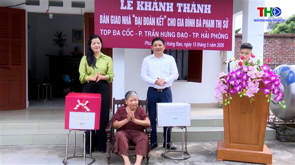 UBMTTQ phường Trần Hưng Đạo phối hợp với Agribank chi nhánh Hải Dương II trao nhà “Đại đoàn kết” cho hộ nghèo 