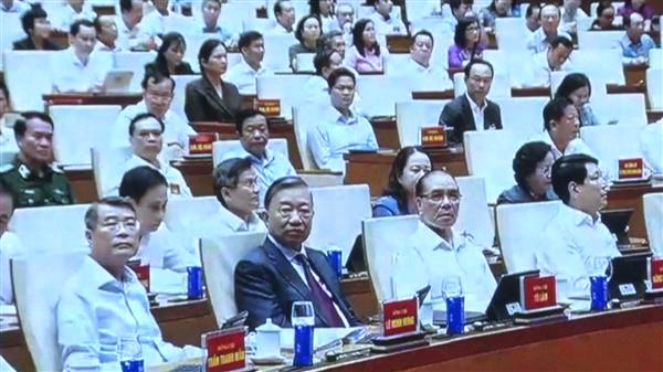 Phường Trần Hưng Đạo tham dự hội nghị toàn quốc nghiên cứu, học tập, quán triệt và triển khai thực hiện Nghị quyết Trung ương 3 khóa XIV.