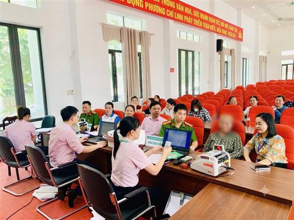 NGÂN HÀNG CHÍNH SÁCH XÃ HỘI CHÍ LINH GIẢI NGÂN KHOẢN VAY HỖ TRỢ NGƯỜI SAU CAI NGHIỆN MA TÚY TÁI HÒA NHẬP CỘNG ĐỒNG THEO QUYẾT ĐỊNH SỐ 08/2026/QĐ-TTg.