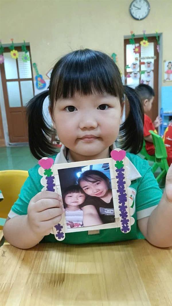  Chào mừng Ngày Phụ nữ Việt Nam 20/10!

  💐Các bé yêu Trường Mầm non Hiệp Hòa đã có một buổi trải nghiệm thật ý nghĩa, tự tay làm những món quà xinh xắn và gửi lời yêu thương đến Bà, Mẹ và Cô giáo.