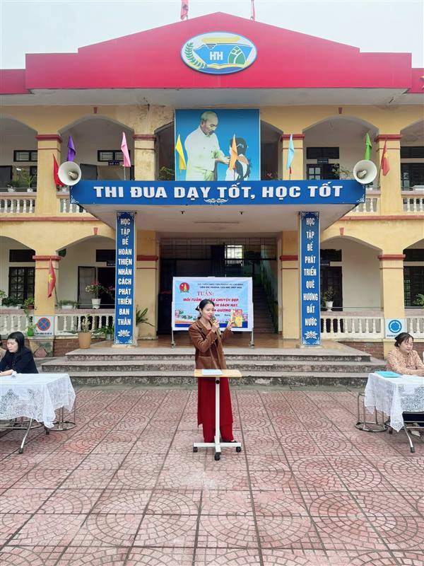 🌺🌺Mỗi tuần 1 câu chuyện đẹp, 1 cuốn sách hay, 1 tấm gương sáng. 
Ngày 1/12/2025 Cô Nguyễn Thị Hằng - giới thiệu cuốn sách “Các bậc vĩ nhân lập quốc trong lịch sử Việt Nam” do nhóm Trí Thức Việt biên soạn, được nhà xuất bản Lao Động xuất bản năm 2013.🌺🌺