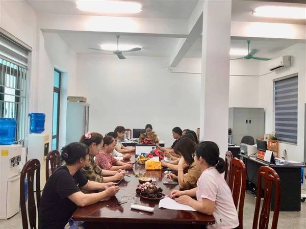 Thực hiện chương trình công tác Hội năm 2025, ngày 12,13 tháng 8 năm 2025, Hội Liên hiệp Phụ nữ phường Trần Liễu tổ chức lớp tập huấn dành cho các đồng chí Ủy viên Ban Chấp hành Hội, với nội dung “Nâng cao năng lực phát triển kinh tế cho phụ nữ và nghiệp vụ ủy thác”.