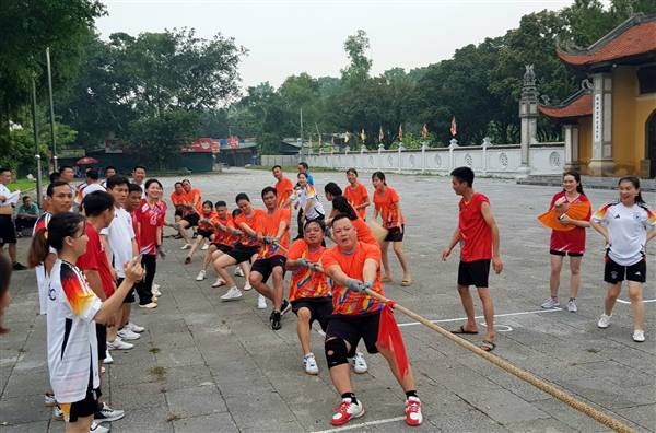 CHÀO MỪNG 80 NĂM NGÀY TRUYỀN THỐNG NGÀNH VĂN HÓA, CÔN SƠN - KIẾP BẠC - THANH MAI - NHẪM DƯƠNG - KÍNH CHỦ LÀ DI SẢN THẾ GIỚI