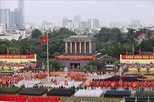 THỦ TƯỚNG PHẠM MINH CHÍNH, THƯỜNG TRỰC BAN BÍ THƯ TRẦN CẨM TÚ DỰ CHƯƠNG TRÌNH TỔNG DUYỆT CẤP NHÀ NƯỚC SỰ KIỆN A80