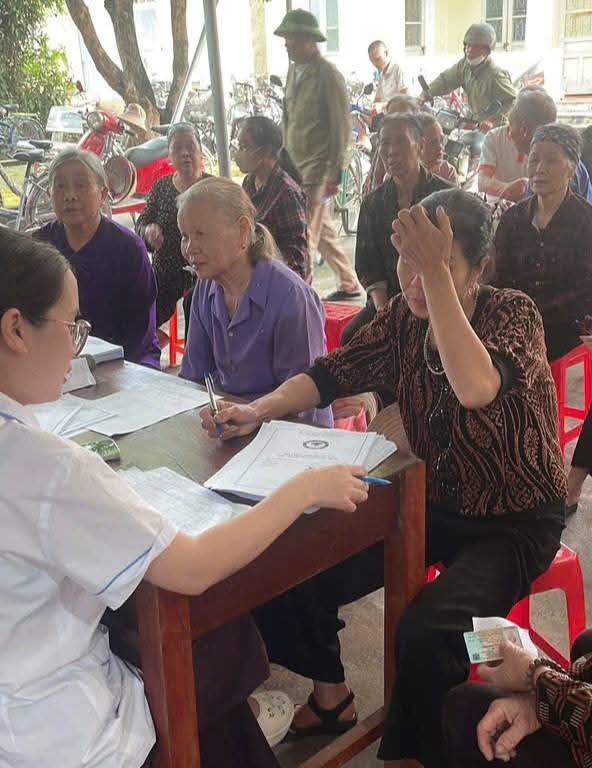 Phường Trần Liễu tổ chức khám sức khỏe định kỳ cho người cao tuổi năm 2026, vượt chỉ tiêu được giao