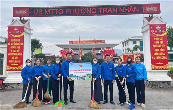 Đoàn Thanh niên phường với hoạt động "Ngày Chủ nhật xanh"