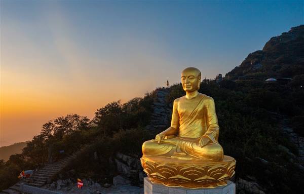 Tiểu sử Đức vua - Phật Hoàng Trần Nhân Tông (1258-1308), Sơ tổ Thiền phái Trúc Lâm Việt Nam 
