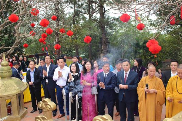 Lễ hội chùa Ngũ Đài xuân Bính Ngọ 2026 diễn ra trang nghiêm, đậm đà bản sắc văn hóa truyền thống