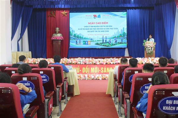 Phường Trần Nhân Tông tổ chức Lễ ra quân Ngày cao điểm "Chiến sỹ tình nguyện vì đô thị văn minh và hỗ trợ người dân thực hiện dịch vụ công trực tuyến, giải quyết thủ tục hành chính"