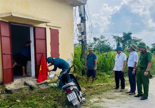 Xã Trần Phú triển khai khẩn cấp các biện pháp bảo vệ đê điều, ứng phó mưa lũ
