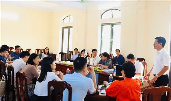 Đoàn kiểm tra của Thành ủy Hải Phòng kiểm tra công tác cải cách hành chính tại xã Trần Phú