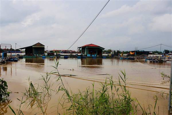 Lũ trên các sông tiếp tục lên