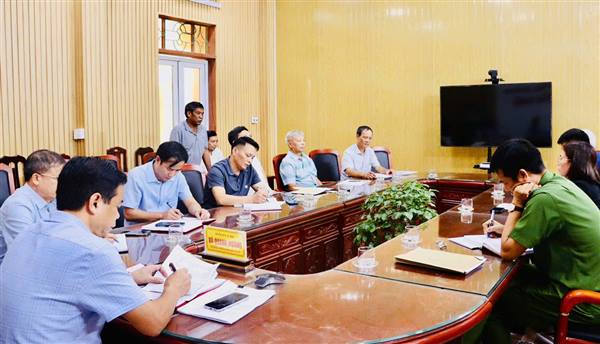 UBND xã Trần Phú tổ chức cuộc họp triển khai ngay các biện pháp nhằm ổn định hoạt động dân sinh khu vực Chợ Rồng 