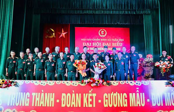 Đại hội đại biểu Hội Cựu chiến binh xã Trần Phú lần thứ nhất thành công tốt đẹp. Đại hội với khẩu hiệu Trung thành – Đoàn kết – Gương mẫu – Đổi mới.