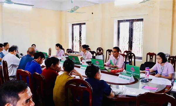 Phòng giao dịch Ngân hàng Chính sách xã hội Nam Sách phối hợp cùng các đoàn thể xã tổ chức giao ban định kỳ