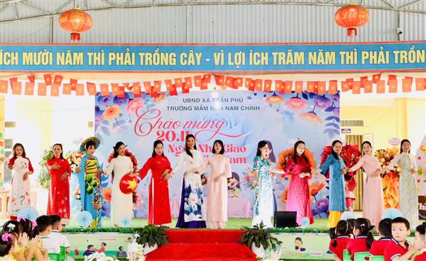 Trường Mầm non Nam Chính nhiều hoạt động chào mừng Ngày 20-11
