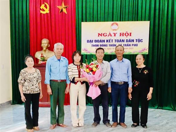 Thôn Đông Thôn tưng bừng Ngày hội Đại đoàn kết