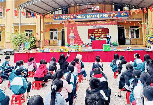 Trường THCS Quốc Tuấn đã tổ chức Hội thi Thiết kế mô hình 2D, 3D và Thuyết trình Song ngữ