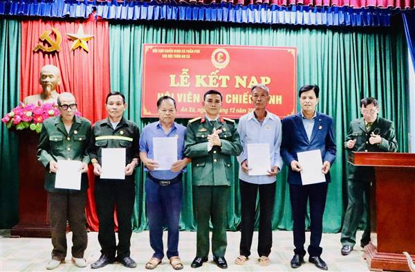 Chi hội Cựu chiến binh thôn An Xá kỷ niệm 36 năm Ngày thành lập Hội Cựu chiến binh Việt Nam