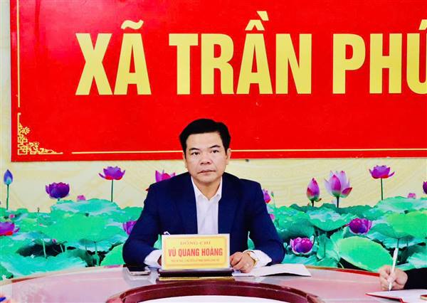 Đồng chí Chủ tịch UBND xã đã chủ trì buổi tiếp công dân định kỳ tháng 12