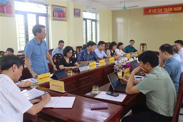 Tổ Công tác số 11 Ban Thường vụ Thành ủy Hải Phòng về làm việc với Ban Thường vụ Đảng ủy xã Trần Phú