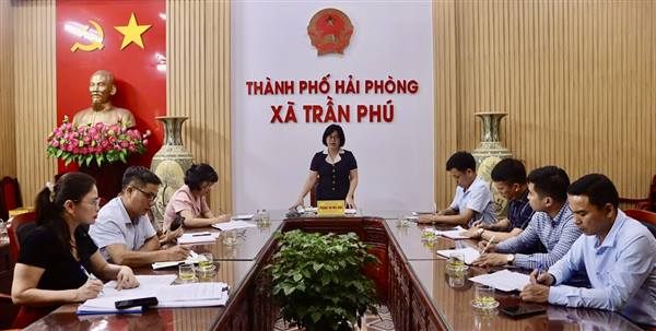 Thường trực Đảng ủy xã Trần Phú giao ban với các Ban Đảng, MTTQ và đoàn thể