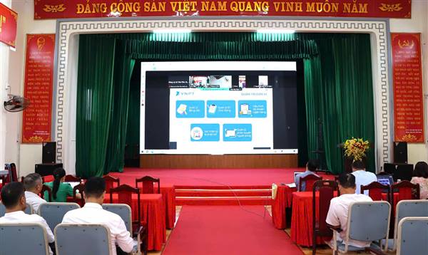 Xã Trần Phú tham dự tập huấn sử dụng, quản trị Hệ thống thông tin giải quyết thủ tục hành chính của Đảng giai đoạn 2