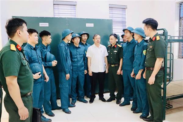Ban Chỉ huy Phòng thủ khu vực II Kinh Môn kiểm tra toàn diện công tác Quân sự, Quốc phòng địa phương tại xã Trần Phú