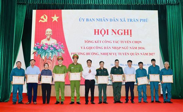UBND xã Trần Phú tổng kết công tác tuyển chọn, gọi công dân nhập ngũ năm 2026 và triển khai nhiệm vụ tuyển quân năm 2027.