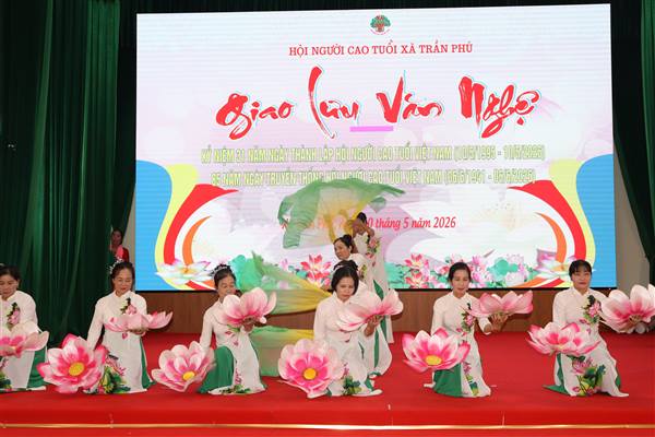 Hội Người cao tuổi xã Trần Phú đã tổ chức thành công buổi giao lưu văn nghệ 